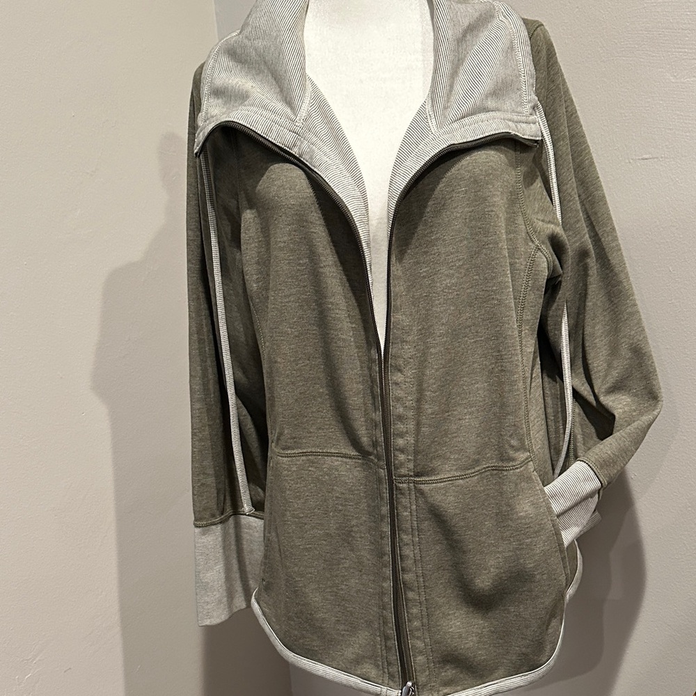 Tommy Bahama Two-Tone Green and Gray Women's Jacket